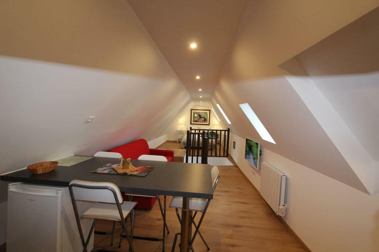 Chambre Chez L'Habitant - L Ecureuil - Coeur De Riquewihr - 2 Personnes Luaran gambar